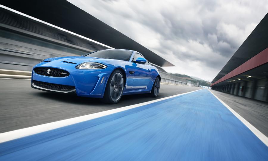  Jaguar XKR-S 2011 года  (фото 11 из 35)
